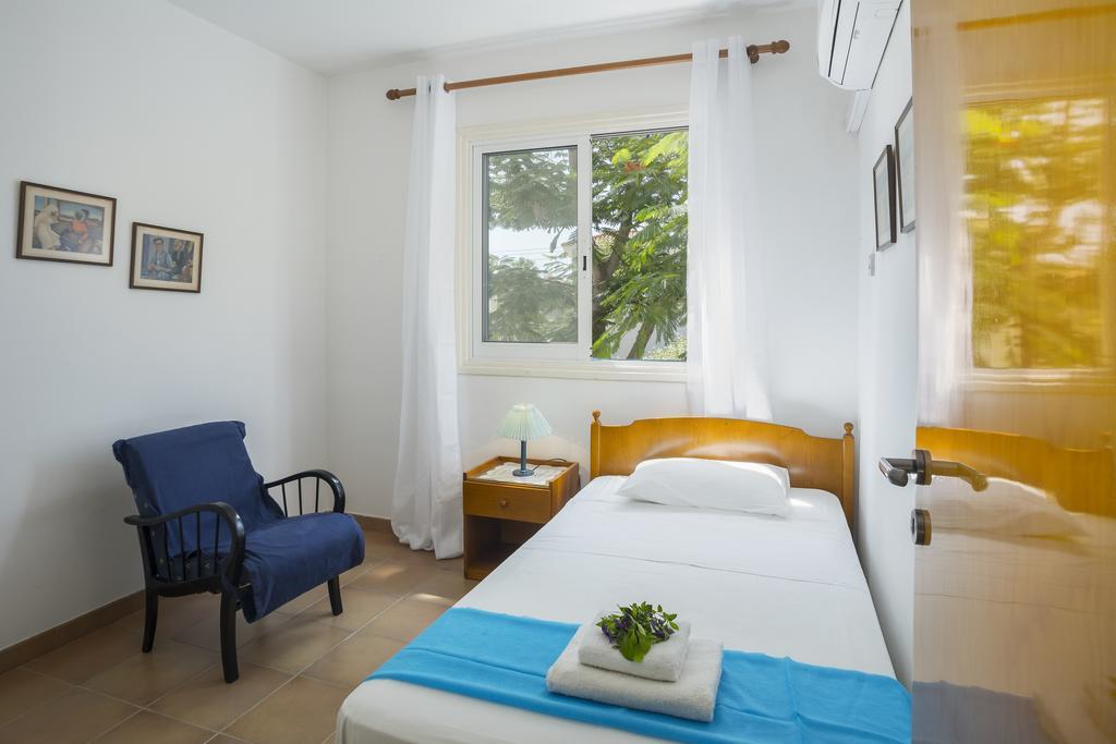 Protaras Beachfront Sirina Lina Suite Paralímni Kültér fotó
