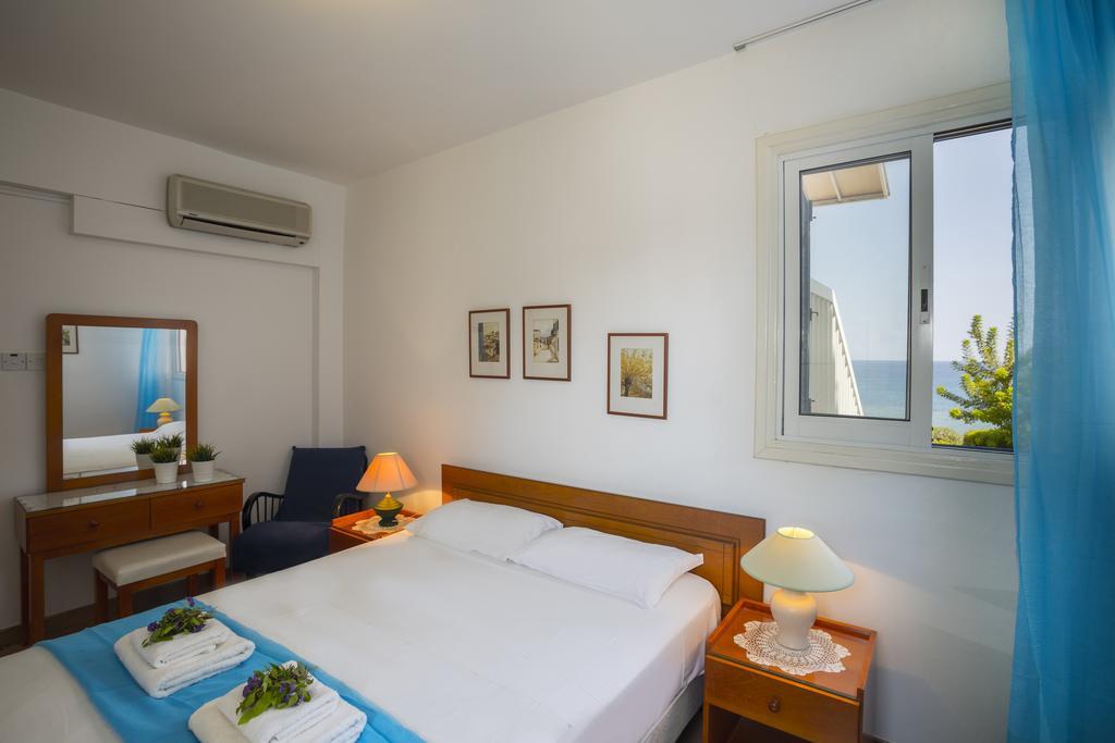 Protaras Beachfront Sirina Lina Suite Paralímni Kültér fotó