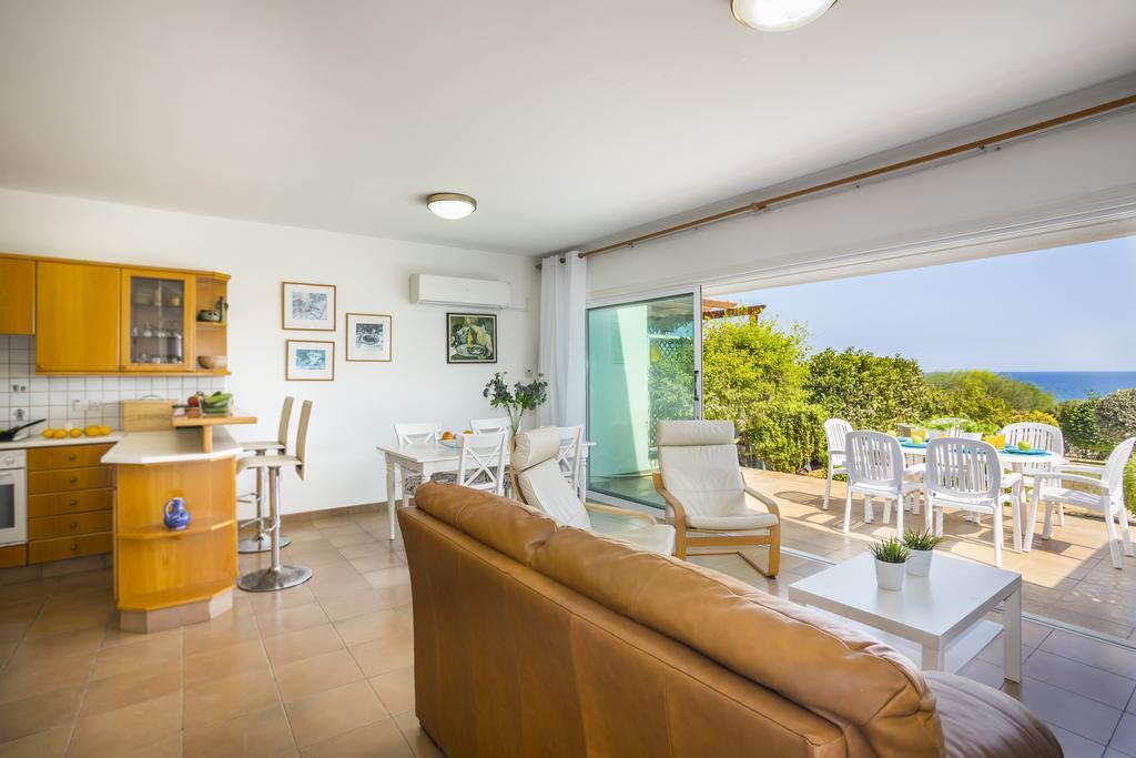 Protaras Beachfront Sirina Lina Suite Paralímni Kültér fotó