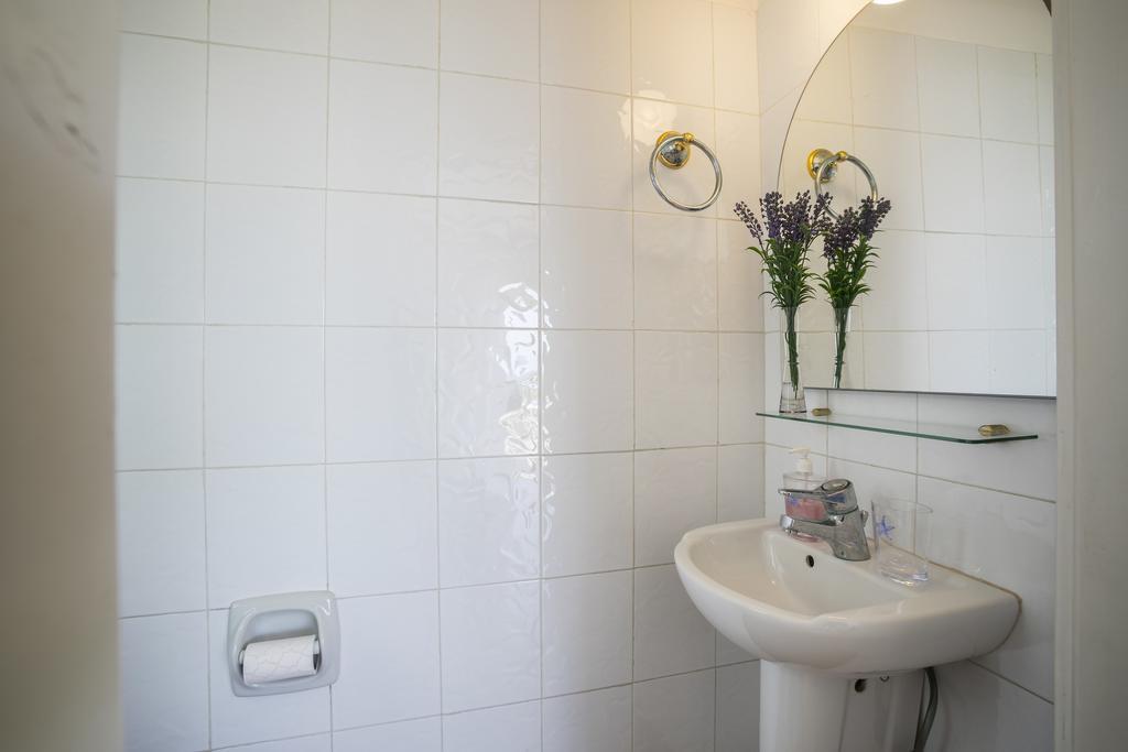 Protaras Beachfront Sirina Lina Suite Paralímni Kültér fotó